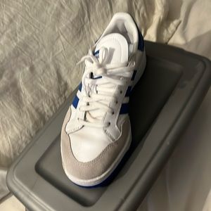 Addidas sneakers size 5